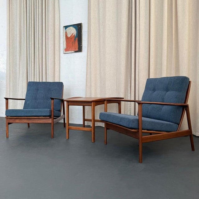 Navy Blue 1960s Pair of Scandinavian Modern Lounge Chairs by Ib Kofod-Larsen for Selig For Sale - Image 8 of 9