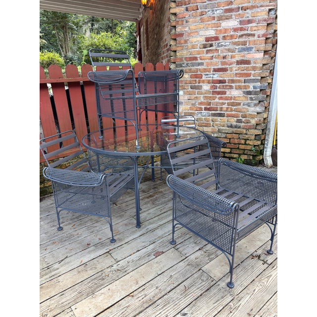 Mid-Century Modern Woodard Sculptura Pool Side Dining Table Plus 4 Chairs, Attributed For Sale - Image 3 of 10