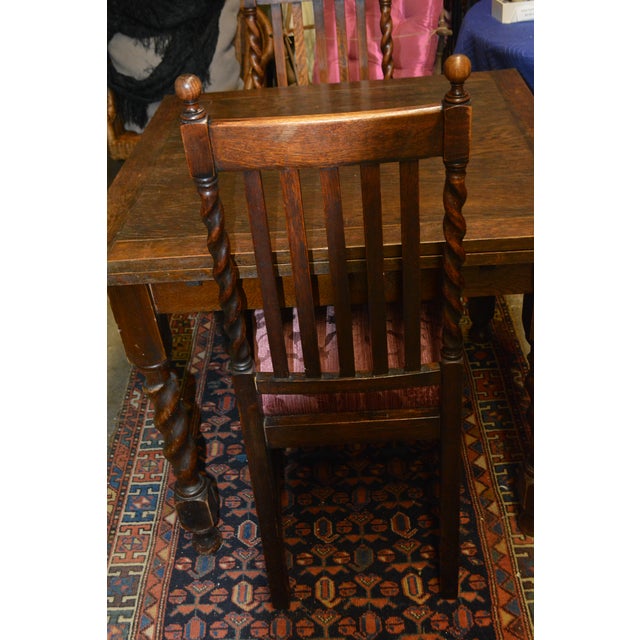 1930s Vintage English Oak Barley Twist Extending Pub Table & 4 Dining Chairs Set W/ Wine Upholstery - Set of 5 For Sale - Image 11 of 18