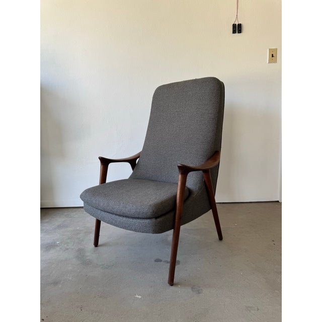 Mid-Century Modern 1950s Mid-Century Modern Norwegian Møre Lenestolfabrikk Klarinett Teak Lounge Chair For Sale - Image 3 of 11