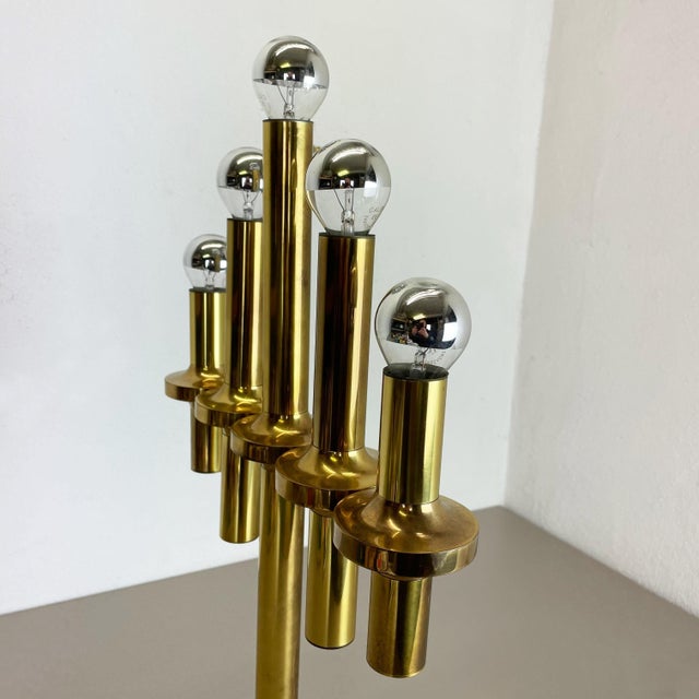 Modernist Brass Table Light in the style of Gaetano Sciolari, Italy, 1970s For Sale - Image 9 of 18