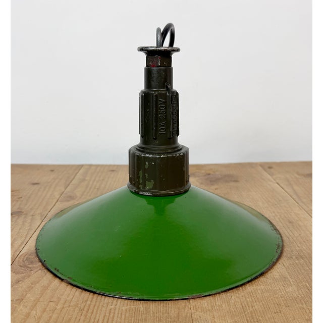 Industrial Green Enamel Military Pendant Lamp with Cast Aluminium Top, 1960s For Sale - Image 11 of 18