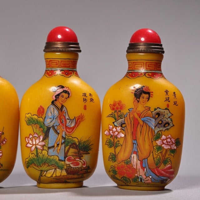 Glass Set of 4 Antique Yellow Glass Snuff Bottles With Four Beauties, 480g Total For Sale - Image 7 of 8