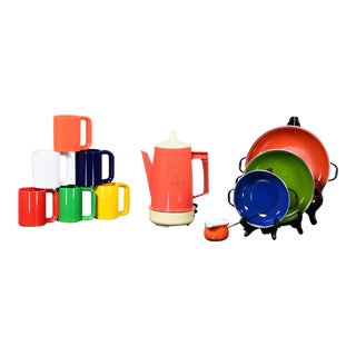 Mid-20th Century Enameled Cookware Orange Regal Poly Perk Coffee Pot & 6 Plastic Mugs a Set For Sale