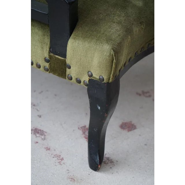 Brown English Victorian Chair in Velvet & Wood, Late 19th Century For Sale - Image 8 of 13