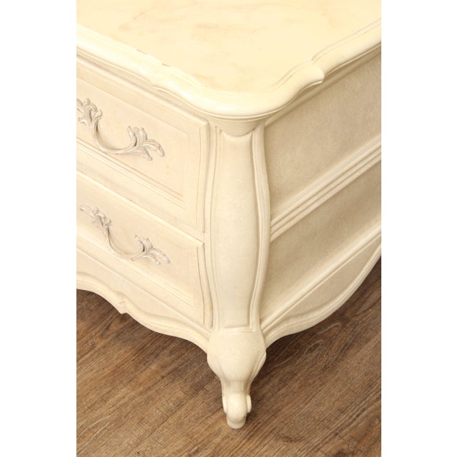 Union National French Provincial Style Pair of Painted Commodes For Sale - Image 13 of 18