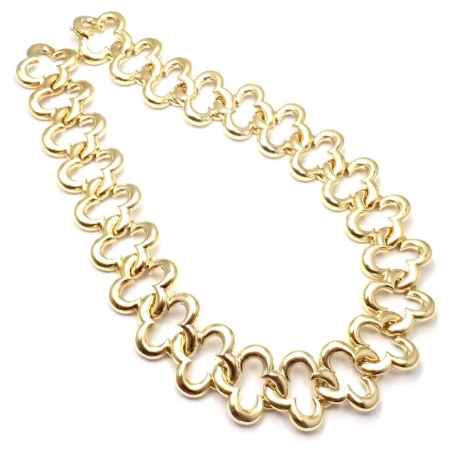 Contemporary 1990s Van Cleef & Arpels Large 24 Motifs Alhambra Yellow Gold Choker Necklace For Sale - Image 3 of 8
