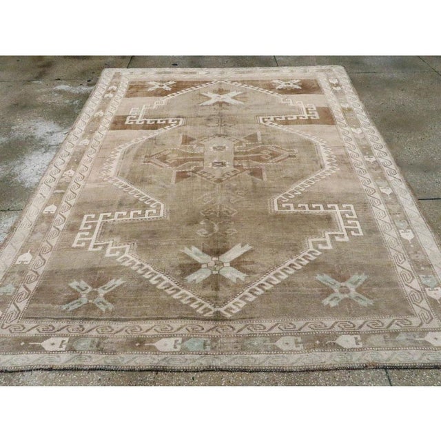 Mid 20th Century Galerie Shabab Collection Mid-20th Century Turkish Anatolian Rug For Sale - Image 5 of 10