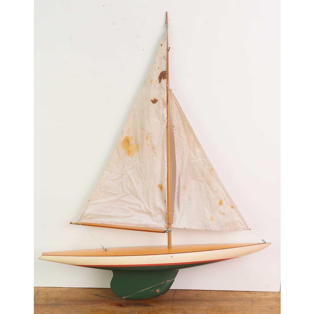 Small Vintage English Pond Yacht, 1940s For Sale - Image 4 of 7
