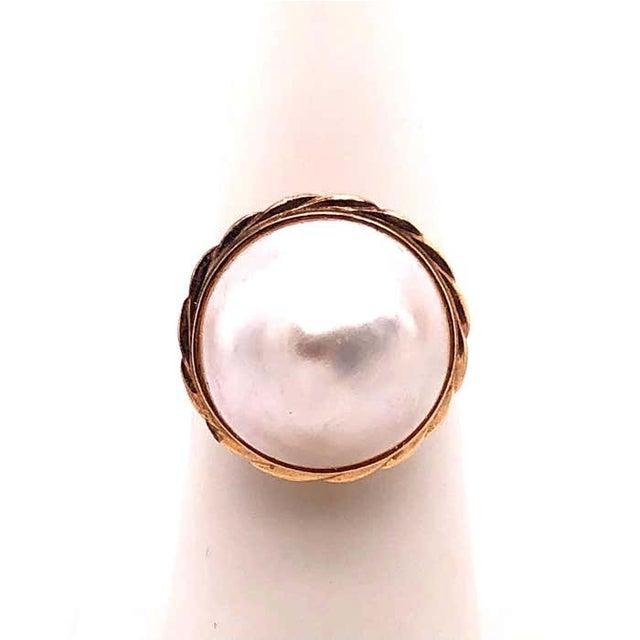 Contemporary 14 Karat Yellow Gold Dome Pearl Ring For Sale - Image 3 of 9