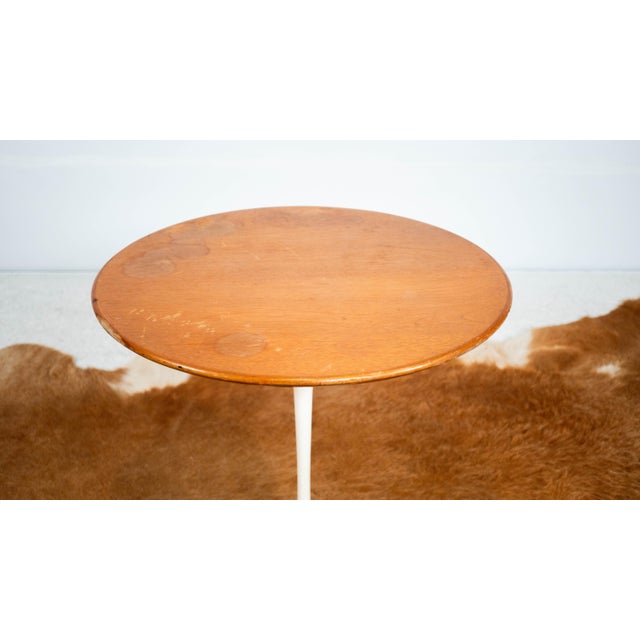 Knoll Vintage Knoll International Saarinen Walnut Tulip Side Table For Sale - Image 4 of 14