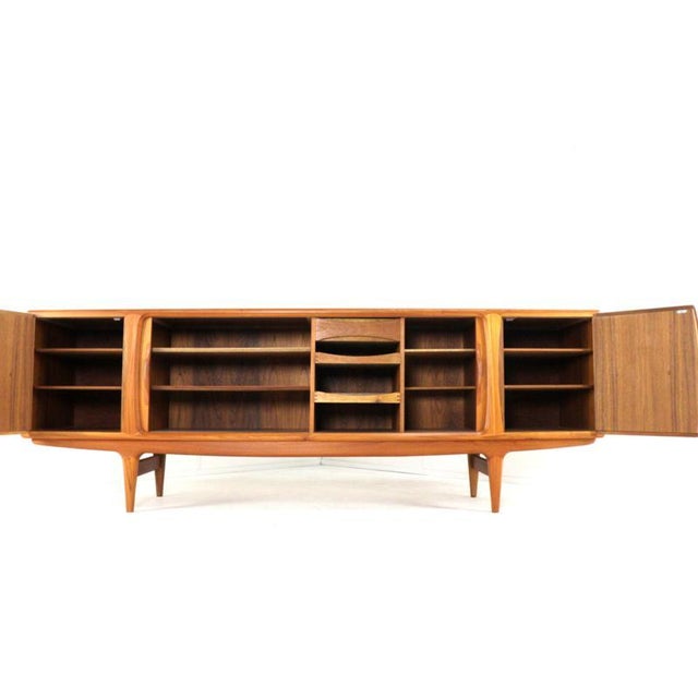 Model 19 Sideboard by Johannes Andersen for Uldum For Sale - Image 6 of 16