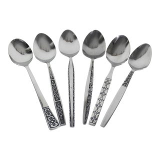 Vintage Mid Century Modern Stainless Steel Soup or Table Spoons, Mismatched Table Setting - Set of 6 For Sale