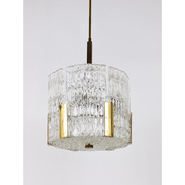 Austrian Tambour Drum Chandelier in Brass and Textured Ice Glass by J. T. Kalmar for Kalmar, 1960s For Sale - Image 9 of 18
