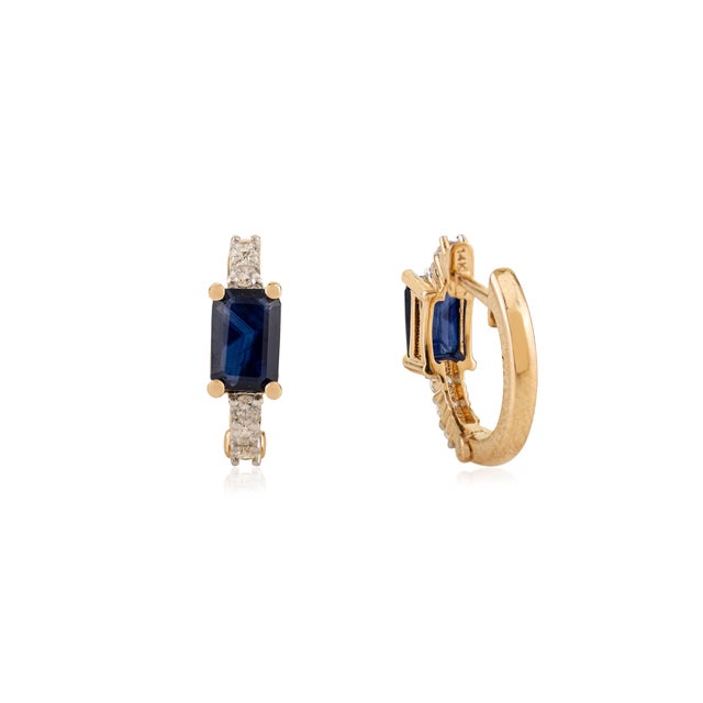 Contemporary 1.0Ct Emerald Cut Blue Sapphire & Diamond Hoop Earrings in 14k Yellow Gold- A Pair For Sale - Image 3 of 12