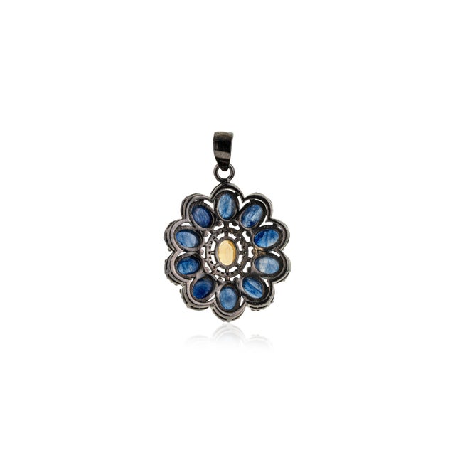 Blue Bohemian Victorian-Style Cabochon Blue Sapphire Pendant in 925 Sterling Silver For Sale - Image 8 of 13