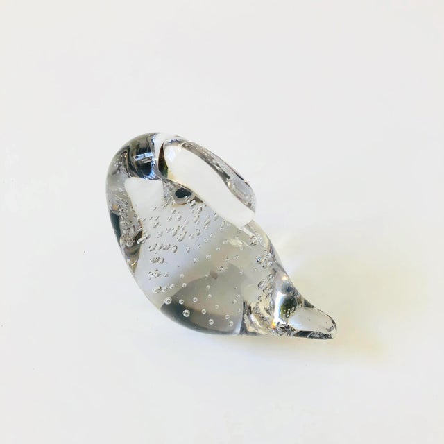 A sweet vintage art glass swan. Nice stylized shape and controlled bubbles inside. A great small decorative item or...