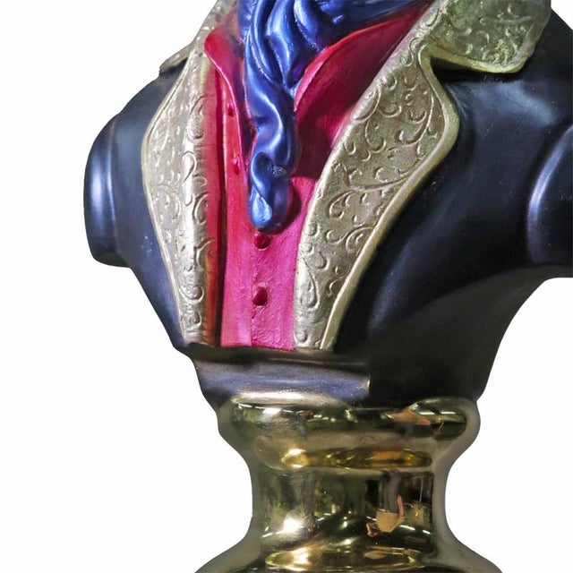 Dimensions: 27 cm wide, 21 cm deep, 60 cm tall; bronze with a multicolored patina and a black marble base. A modern trophy...