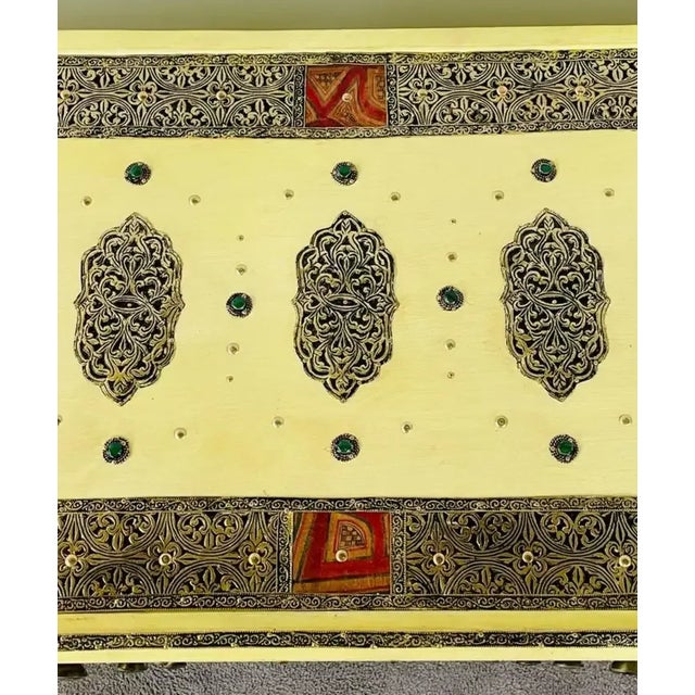 Hollywood Regency Style Off-White Commode, Nightstand or Chest For Sale - Image 4 of 12