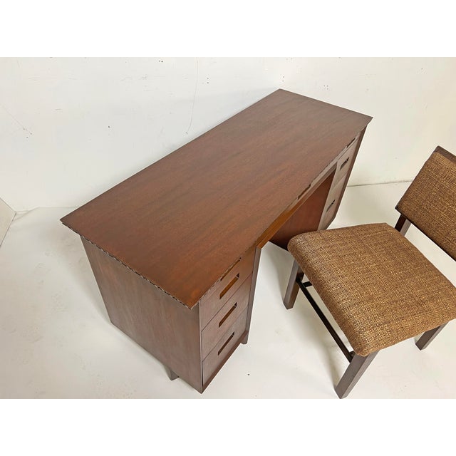 Wood C. 1950s Frank Lloyd Wright Taliesen Writing Desk and Chair for Henredon For Sale - Image 7 of 18