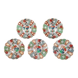 Mid 20th Century Set 5 Arita Imari Fan 7 1/4” Salad Lunch Plates Scalloped Made in Japan. Signed. For Sale