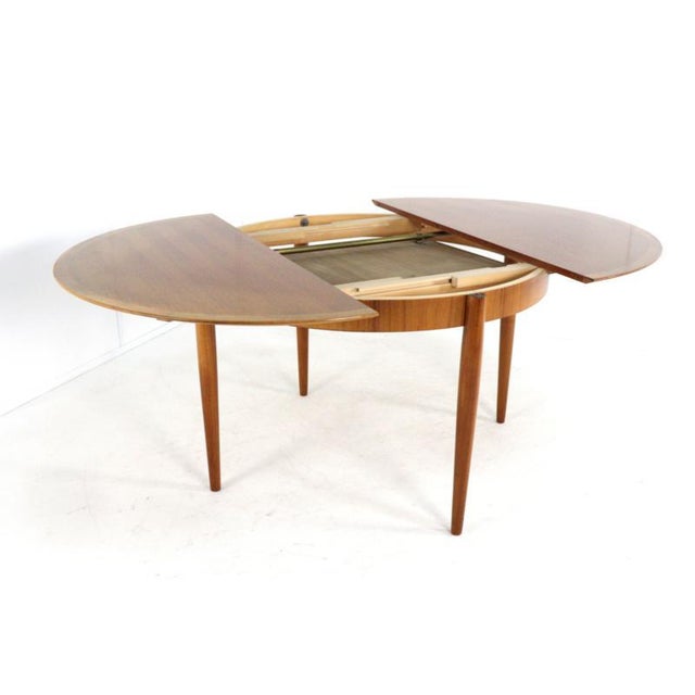 Extendable Round Nuthetal Dining Table from Lübke For Sale - Image 12 of 16