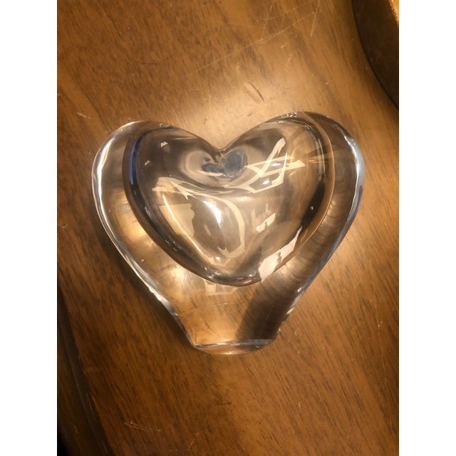 Transparent Brazil Heart Shaped Lead Crystal Vase For Sale - Image 8 of 9