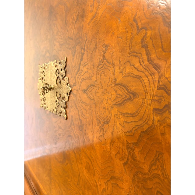 1980s Burl Walnut Chinoiserie Style Media / Bar Cabinet For Sale - Image 15 of 18