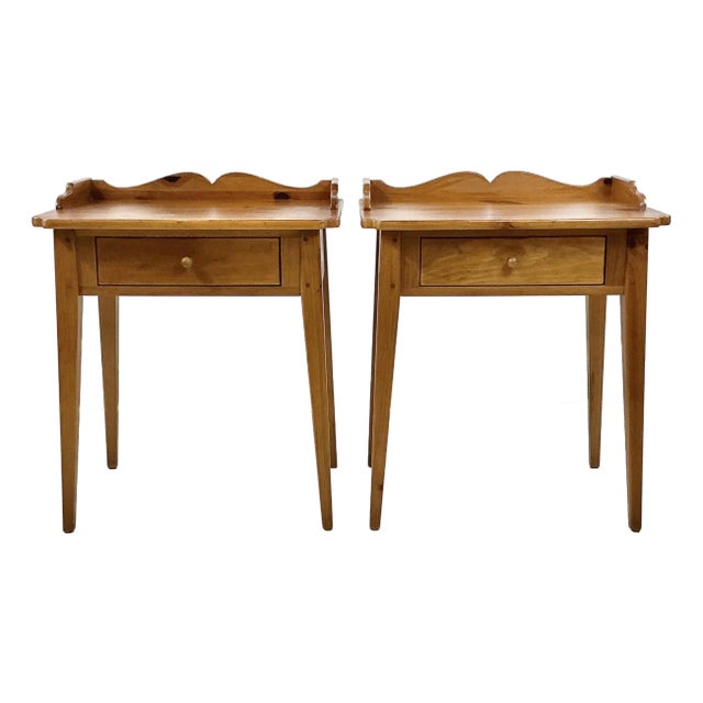 1970s Vintage Arts & Crafts Shaker Ethan Allen Pine Side Tables - A Pair, Country Craftsman Collection For Sale