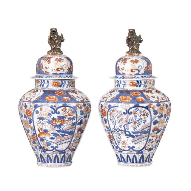 Japanese Porcelain Karashishi Pots, 17th Century, Set of 2 For Sale - Image 6 of 6