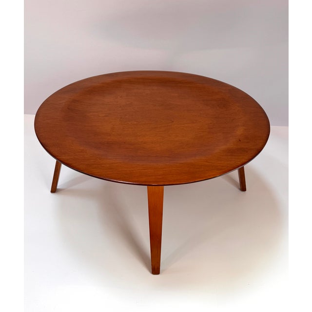 Eames Original 1950s Charles and Ray Eames CTW Molded Plywood Coffee Table For Sale - Image 4 of 18