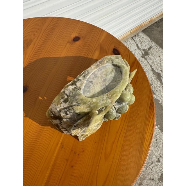 Late 20th Century Hand Carved Green Jade Grapes & Bird Sculpture Centerpiece (2 Pieces) For Sale - Image 13 of 13