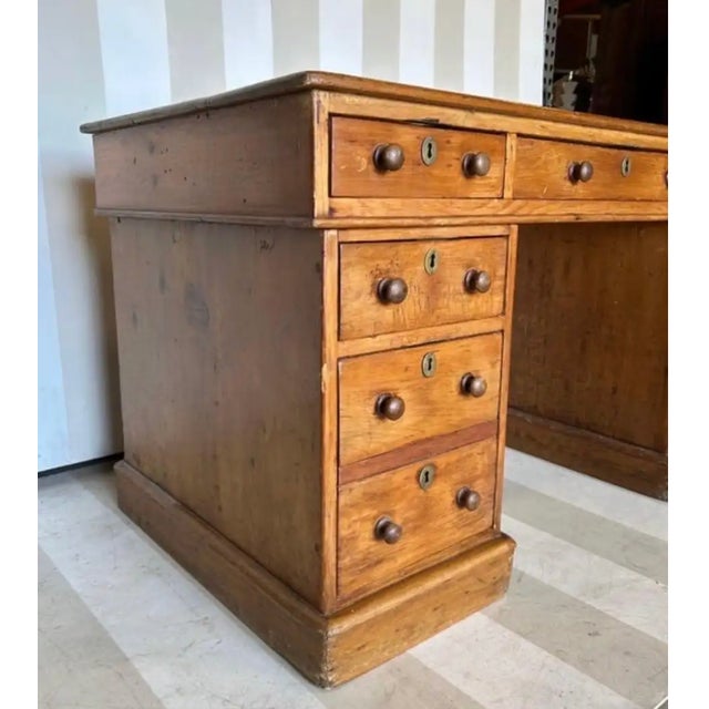 English Beautiful 19th Century Country English Pine and Tooled Leather Pedestal Desk For Sale - Image 3 of 5