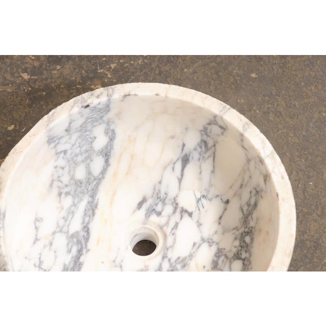 Ivory Mid 20th Century Gorgeous Round Spanish Marble Sink For Sale - Image 8 of 10