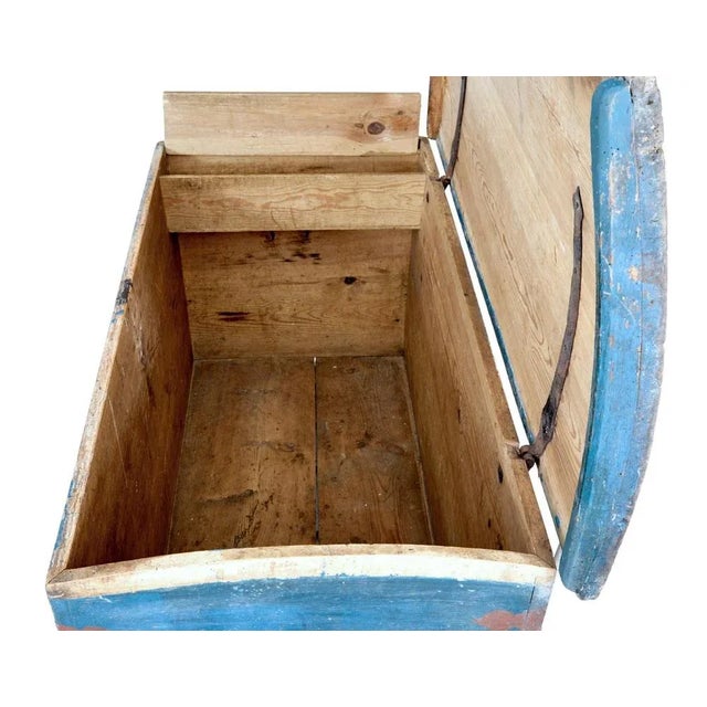 Mid 19th Century Swedish Folk Art Hand Painted Pine Coffer For Sale - Image 3 of 9