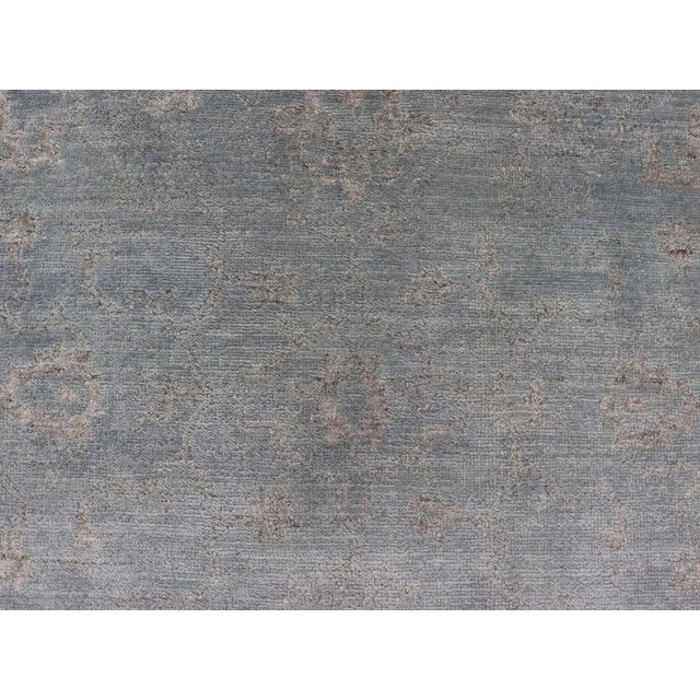 Textile Modern Hand-Knotted Rug in Wool With Floral Design in Blue and Gray For Sale - Image 7 of 13