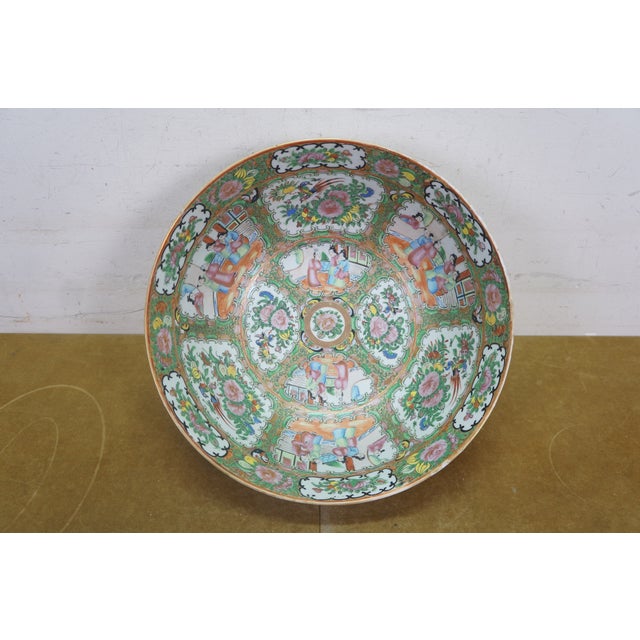 Late 19th Century Antique Chinese Export Famille Rose Medallion Porcelain Serving Bowl & Platters For Sale - Image 5 of 18