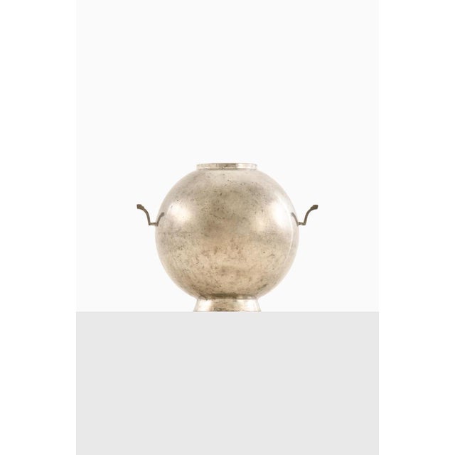 Vase in Pewter attributed to Folke Arström, 1933 For Sale - Image 3 of 5