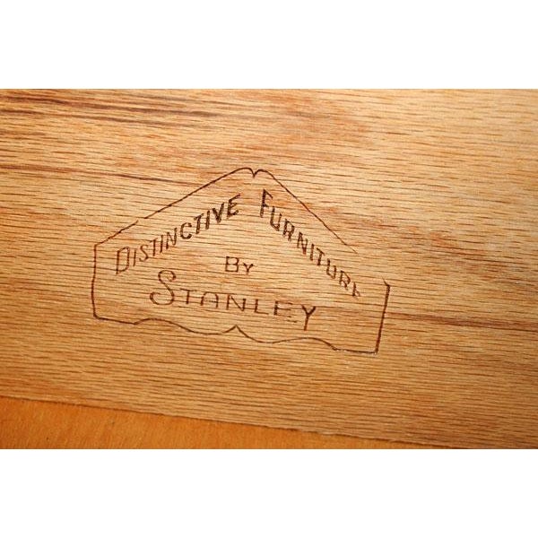 1960s Beautiful Stanley Mid-Century Modern Hutch/China Cabinet For Sale - Image 9 of 9