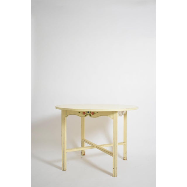 Round White Table from Alentejo For Sale - Image 6 of 6