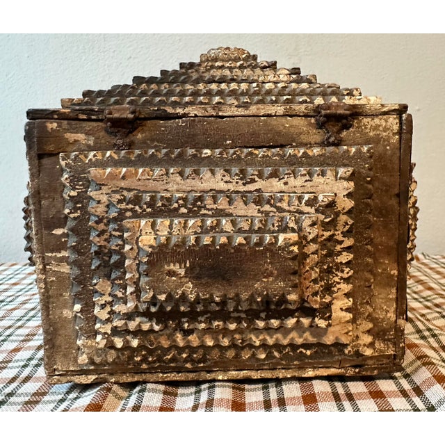 Early 20th Century Square Tramp Art Hinged Lidded Box For Sale - Image 4 of 10