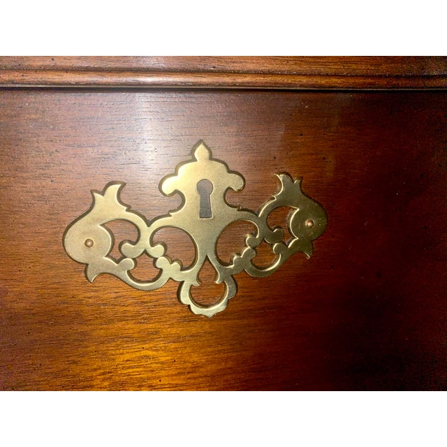 Vintage Drexel Heritage Winfield Ward Chippendale Style Mahogany 3-Drawer Blockfront Chest Excellent Condition.. For Sale - Image 13 of 17
