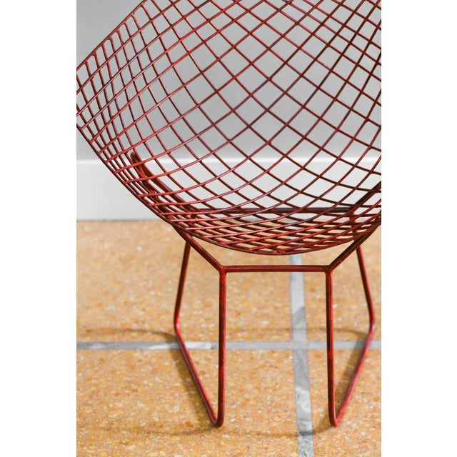 Harry Bertoia Diamond Chairs in Red Lacquer by Harry Bertoia for Knoll International, 1950s, Set of 2 For Sale - Image 4 of 6