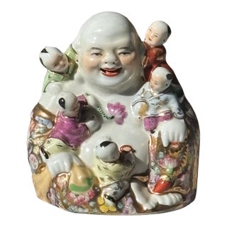 Vintage Chinoiserie Style / Palm Beach Style Famille Rose Porcelain Laughing Buddha With Five Children For Sale