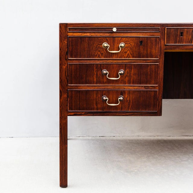 Restored 1950s Danish Rosewood Executive Desk by Ole Wanscher for a.j. Iversen For Sale - Image 16 of 18