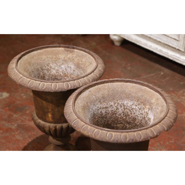 Pair of 19th Century French Cast Iron Medici Urns With Original Patina For Sale - Image 4 of 12