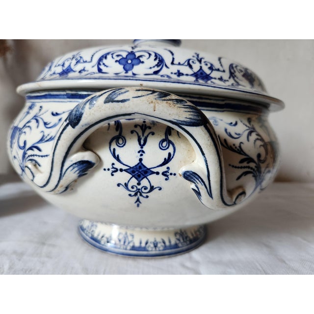 19th Century French Earthenware Tea Tureen from Jules Vieillard Moustiers For Sale - Image 3 of 17