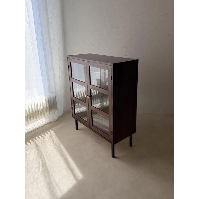 Mid-Century Display Cabinet in Dark Wood and Glass For Sale - Image 11 of 12