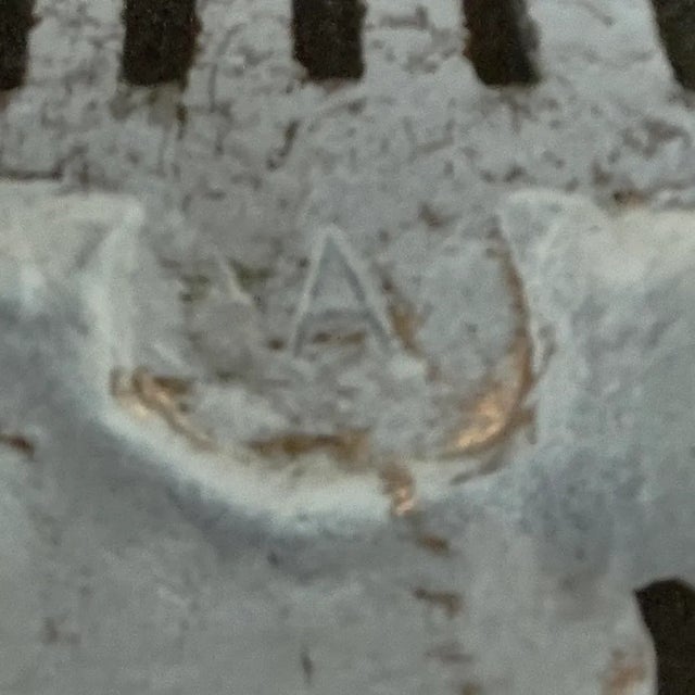 White Mid 20th Century Vintage Lyre/Harp Shaped Aluminum Rack For Sale - Image 8 of 10