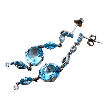 18 Karat Gold Earrings with Cut Aquamarines, Set of 2 For Sale